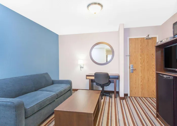 Super 8 By Wyndham Fort Frances