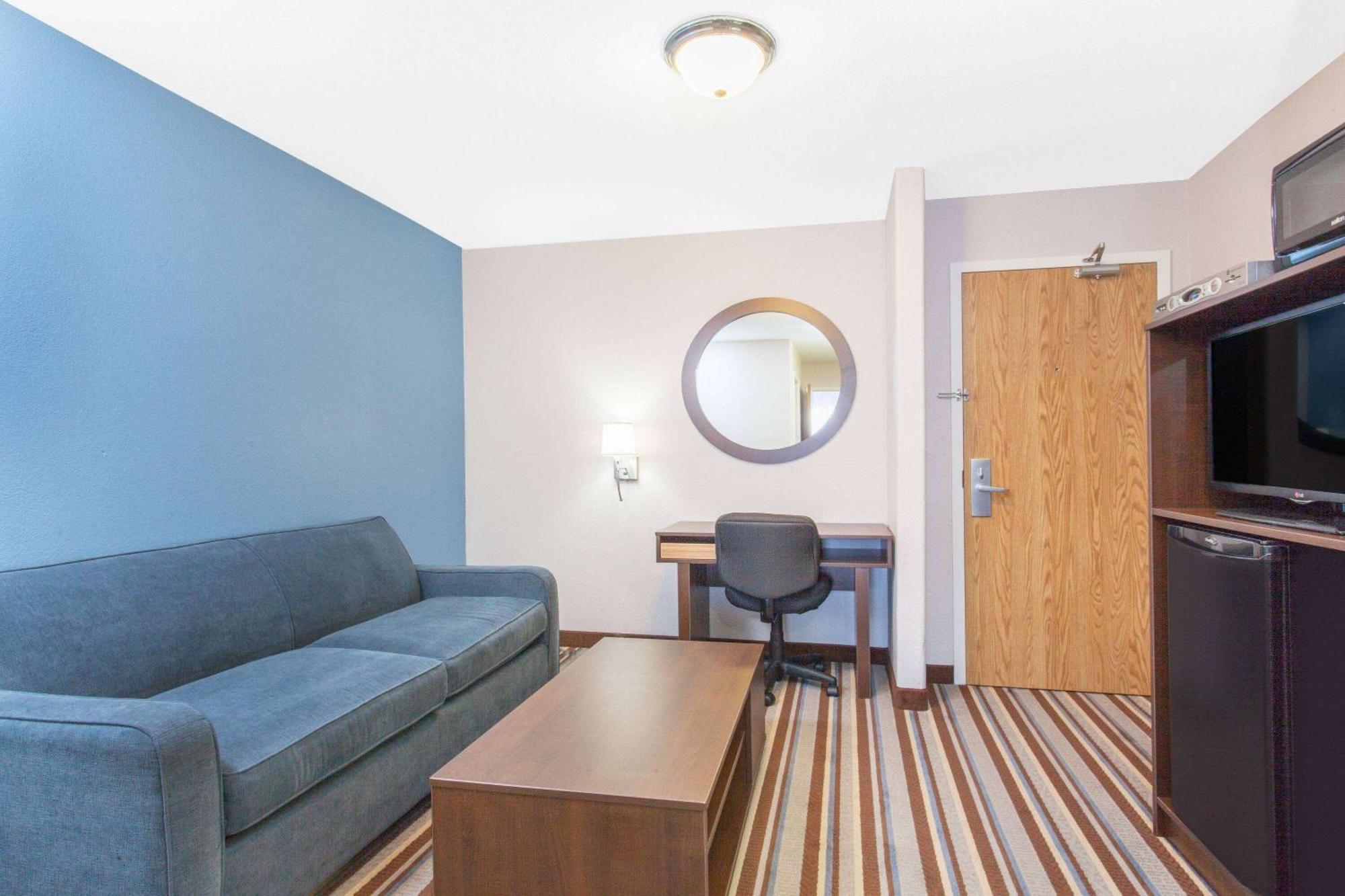 Super 8 By Wyndham Frances Hotel 2*