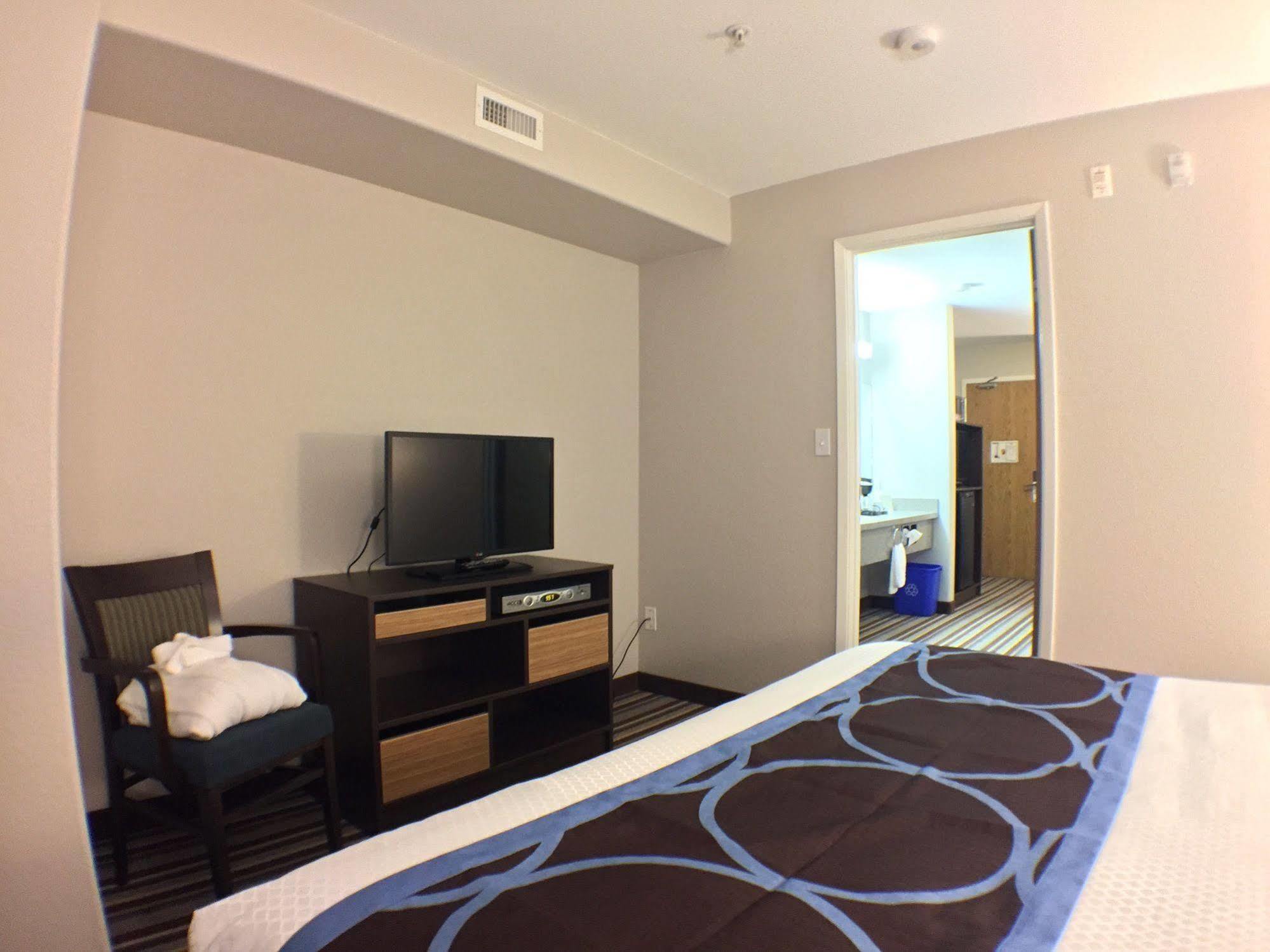 Super 8 By Wyndham Frances Hotel