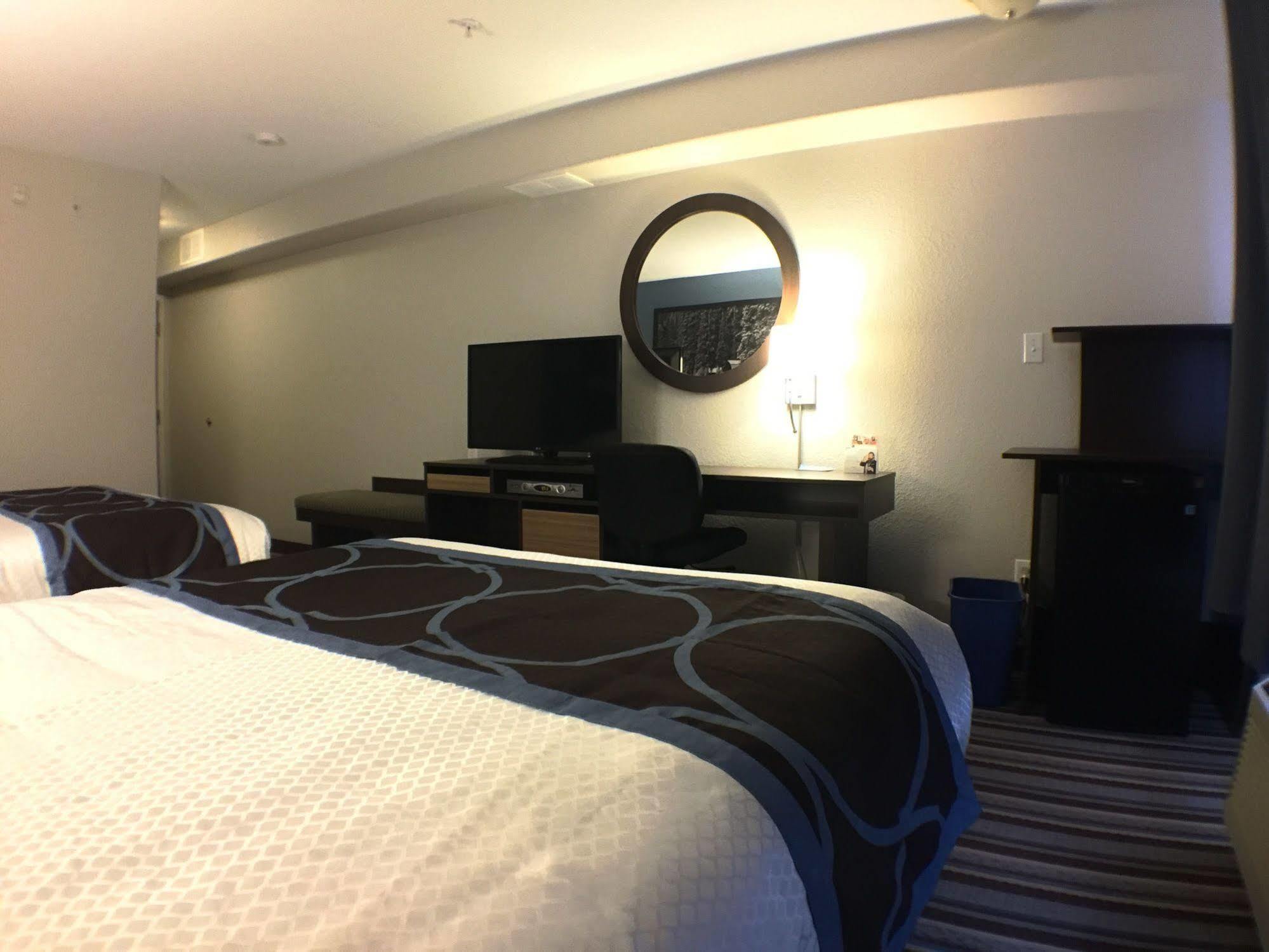 Hotel Super 8 By Wyndham Frances
