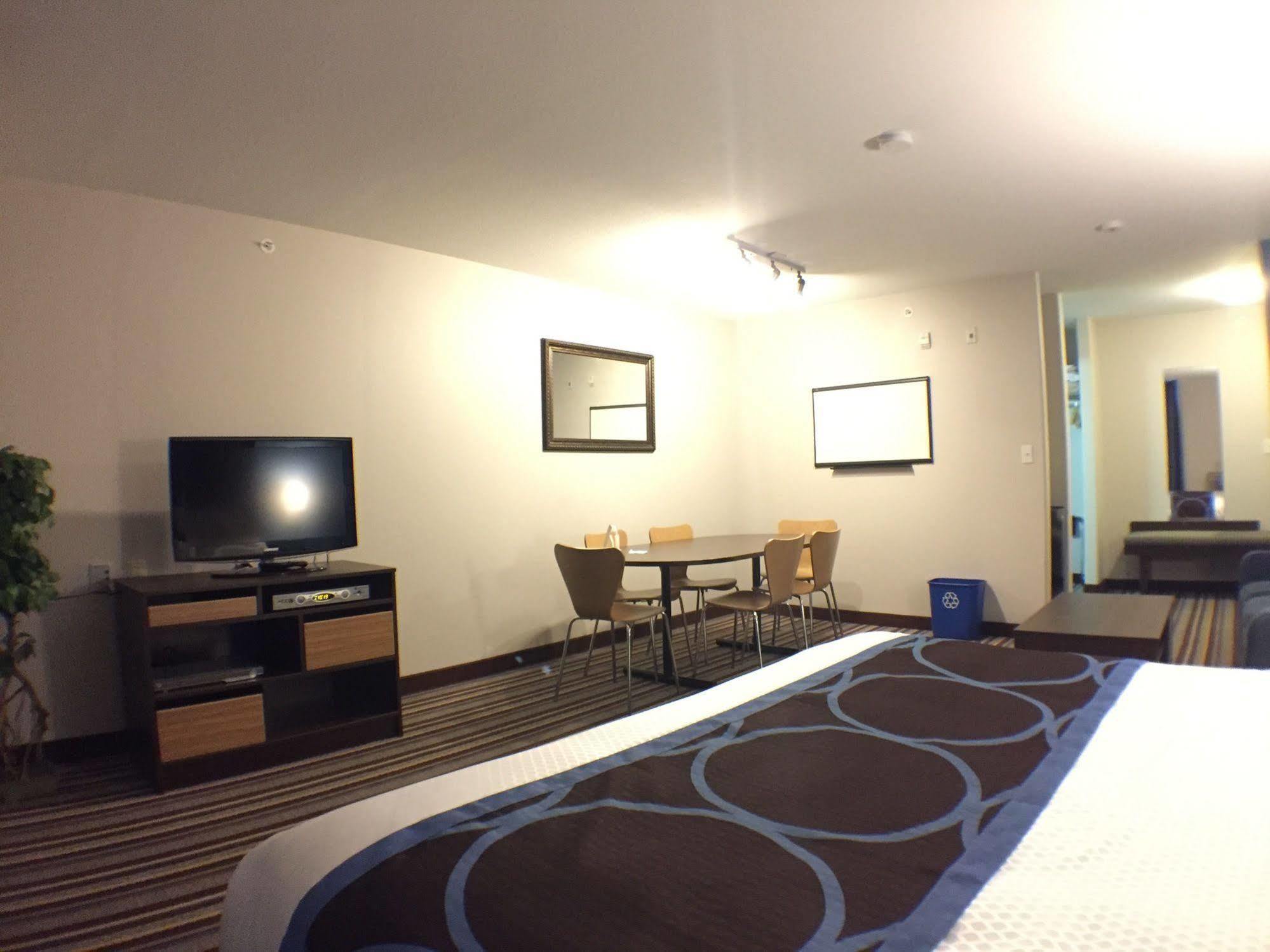 Super 8 By Wyndham Frances Hotel Fort Frances