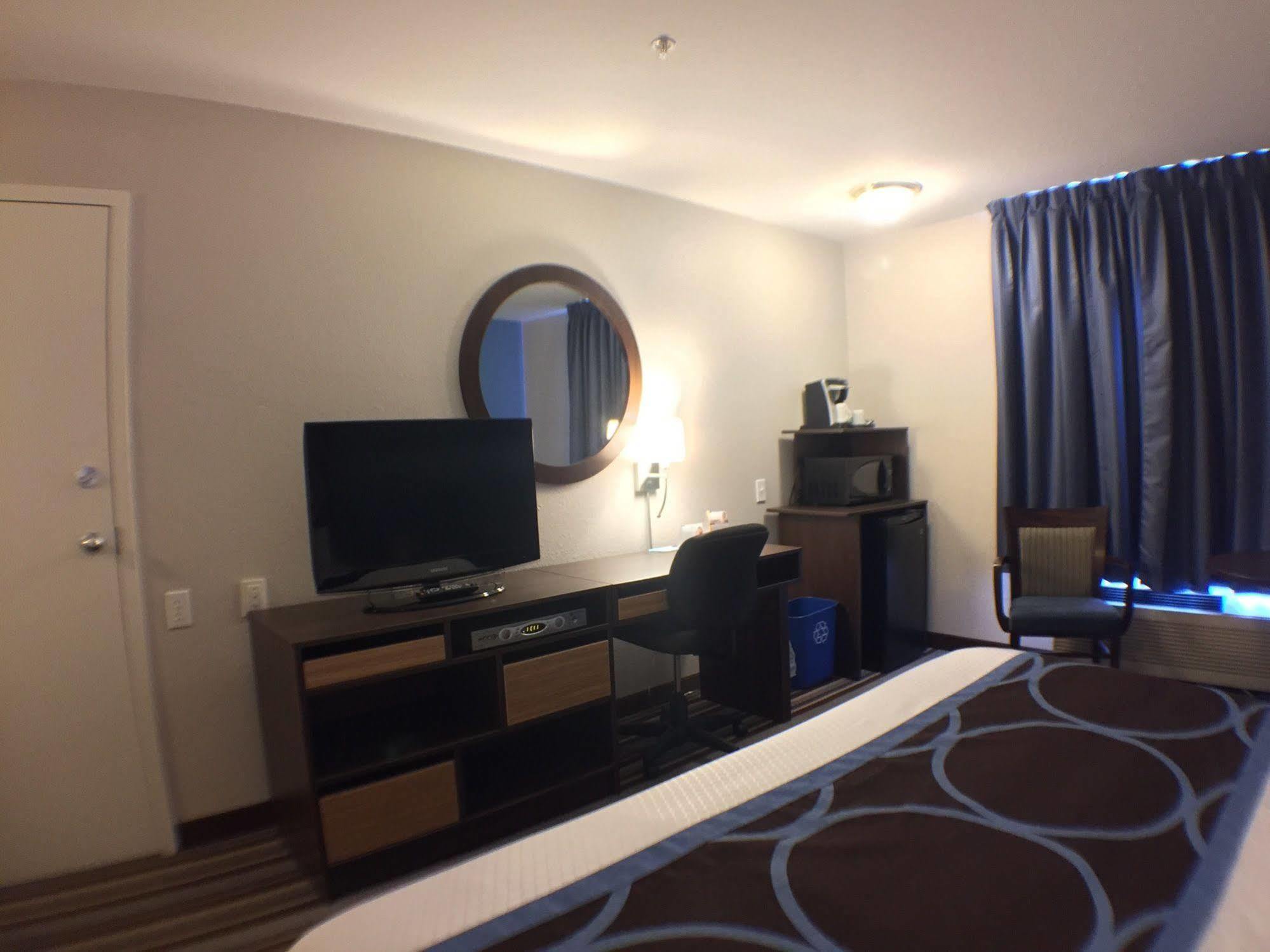 Hotel Super 8 By Wyndham Frances 2*